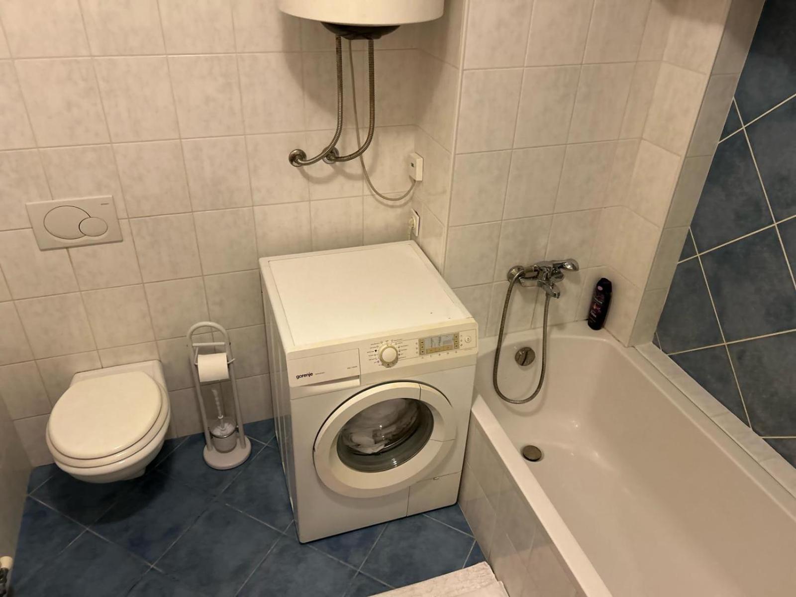 Industrial Zone Hotel Ljubljana Ngoại thất bức ảnh