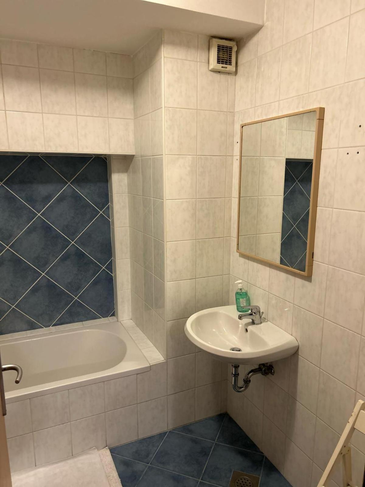 Industrial Zone Hotel Ljubljana Ngoại thất bức ảnh